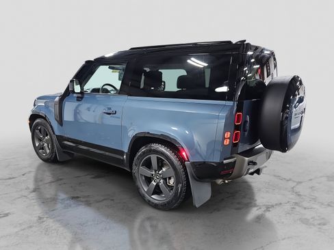 Used 2025 Land Rover Defender 90 X-Dynamic SE image 7