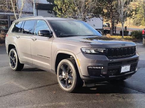 New 2025 Jeep Grand Cherokee L Limited image 3