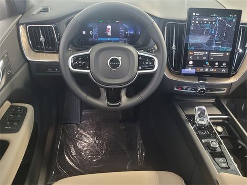 New 2026 Volvo XC60 T8 Plus w/ Protection Package Premier image 7