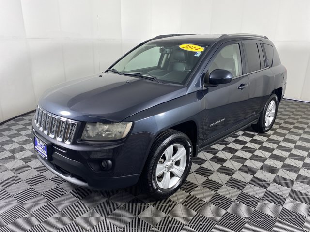 Used 2014 Jeep Compass Latitude AWD/4WD image 8