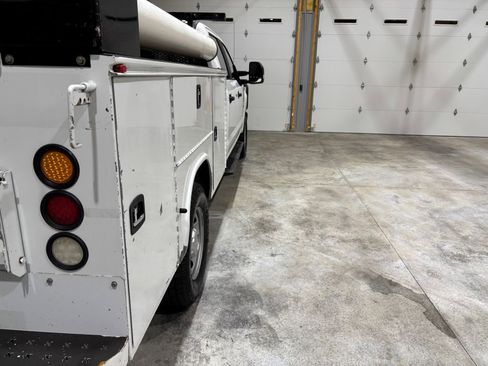 Used 2017 Ford F350 XL w/ Power Equipment Group image 10