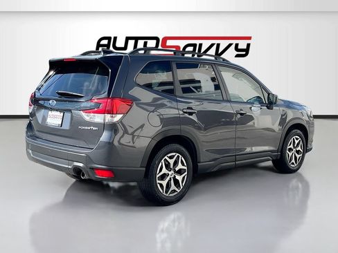 Used 2024 Subaru Forester Premium AWD/4WD image 7