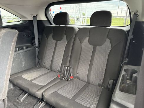 Used 2022 Kia Sorento LX FWD image 19