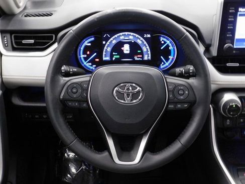 Used 2019 Toyota RAV4 Limited image 37