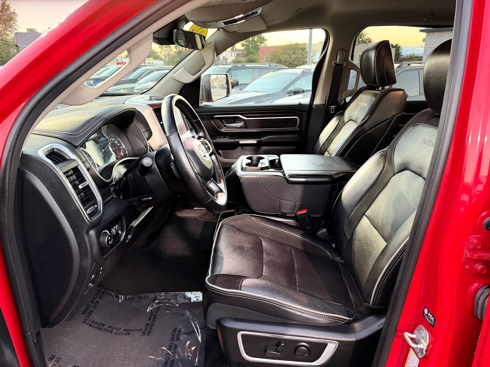 Used 2022 RAM 1500 Laramie AWD/4WD image 12