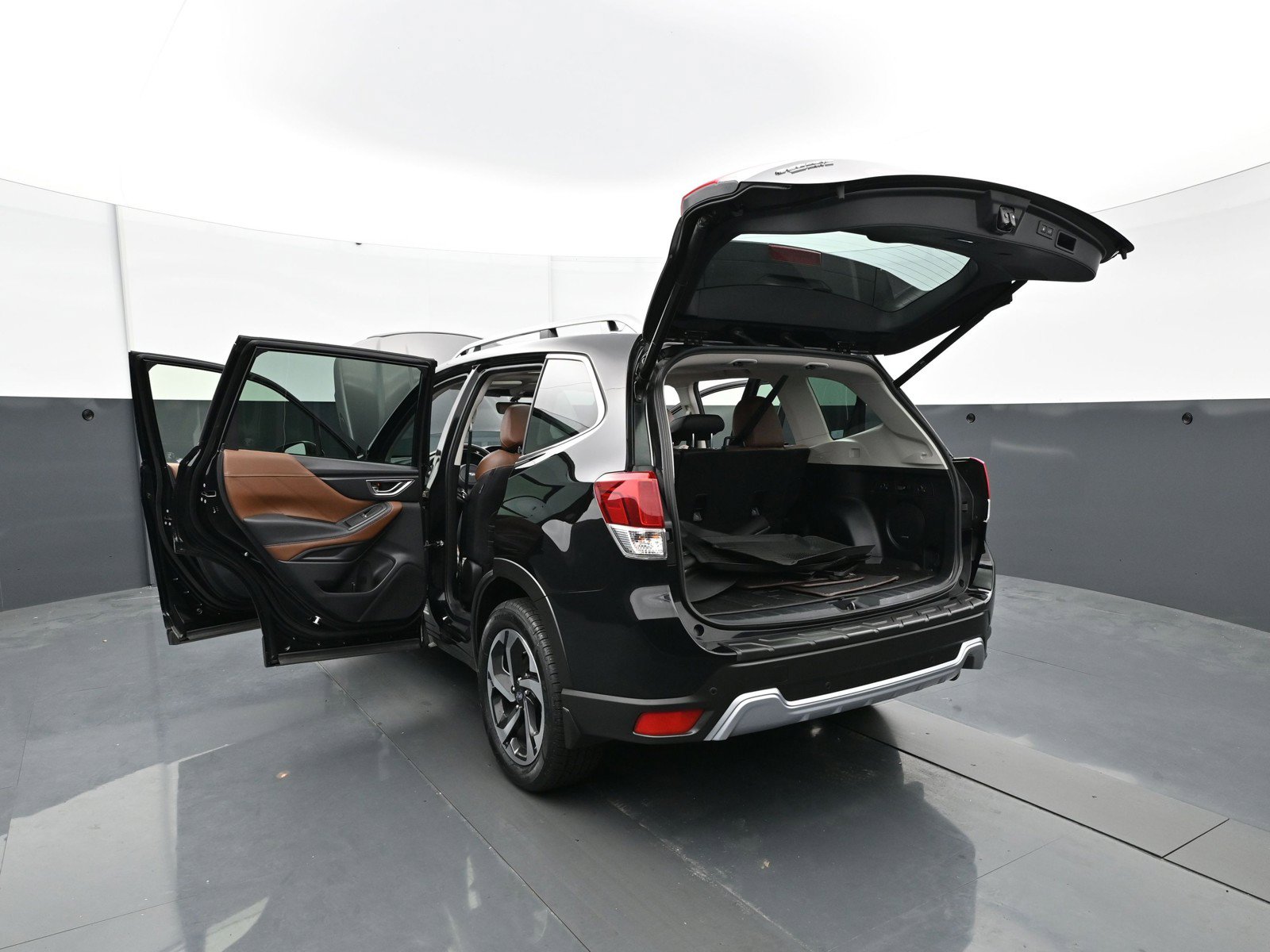 Used 2023 Subaru Forester Touring AWD/4WD image 42