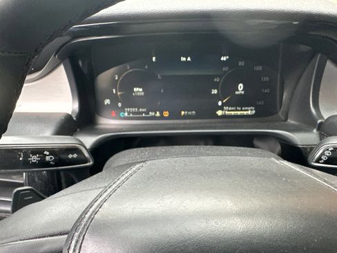 Used 2023 Lincoln Aviator AWD image 18