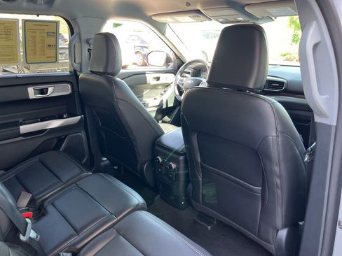 Used 2024 Ford Explorer Limited image 25