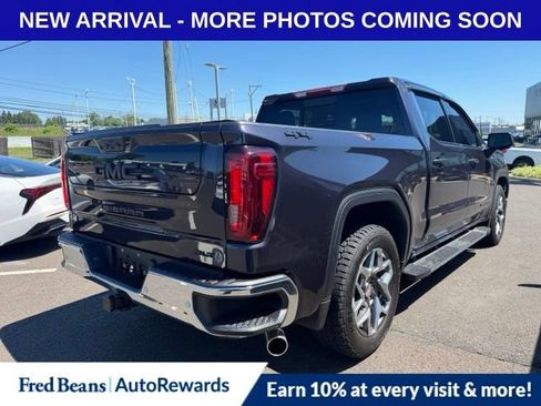 Used 2024 GMC Sierra 1500 SLT w/ SLT Premium Plus Package AWD/4WD image 7