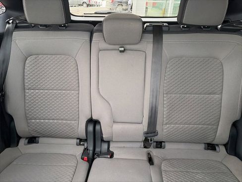 Used 2022 Ford Escape SE w/ SE Sport Appearance Package image 22