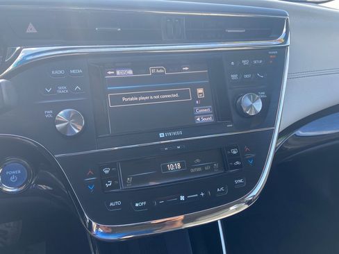 Used 2014 Toyota Avalon Limited image 16