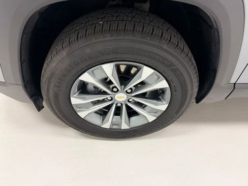 Used 2026 Chevrolet Equinox LT FWD image 18
