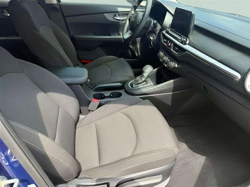 Used 2020 Kia Forte LXS FWD image 14