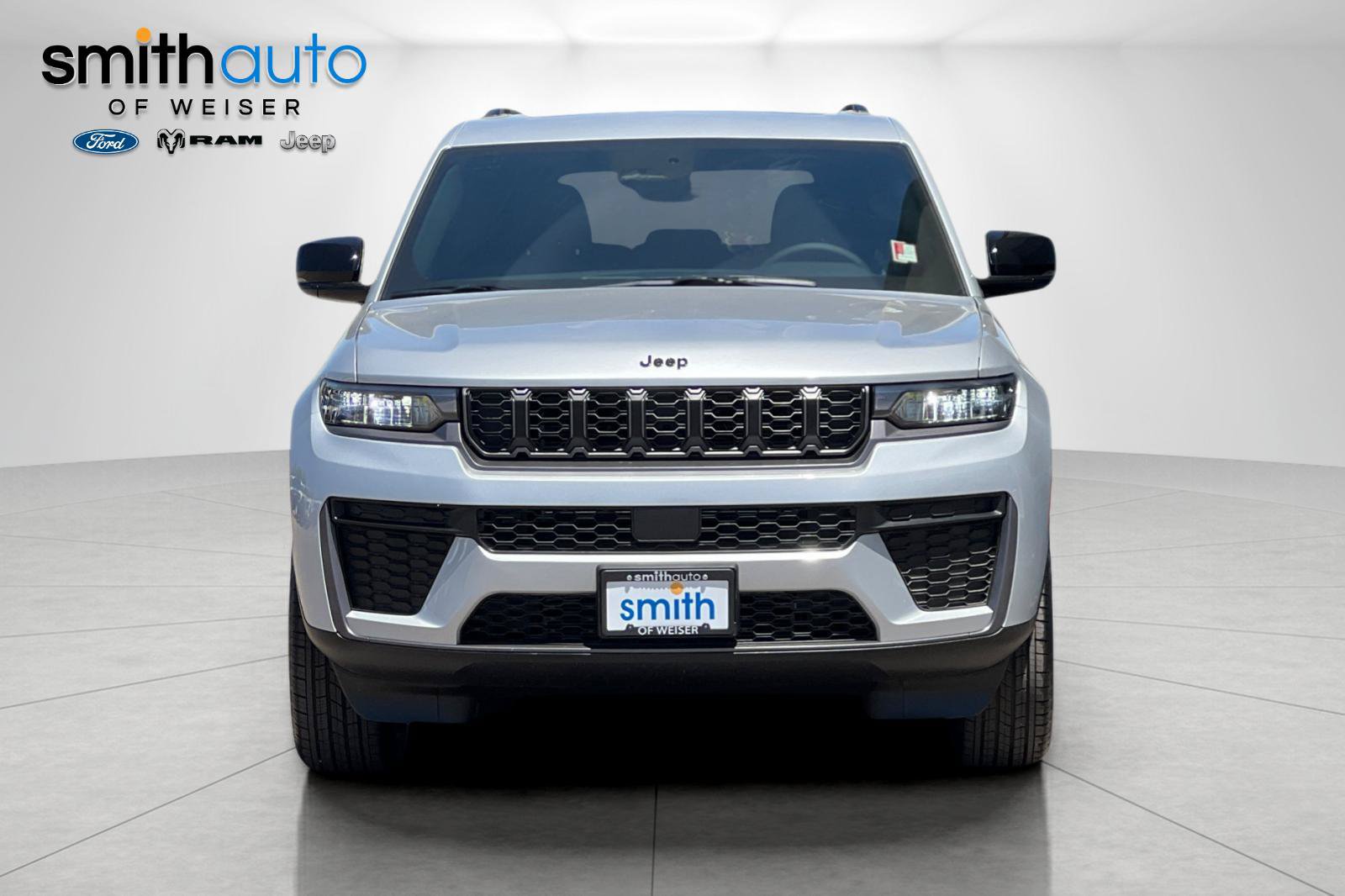 New 2026 Jeep Grand Cherokee Altitude AWD/4WD image 3