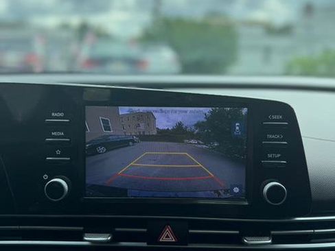 Used 2022 Hyundai Elantra SEL w/ Convenience Package image 22