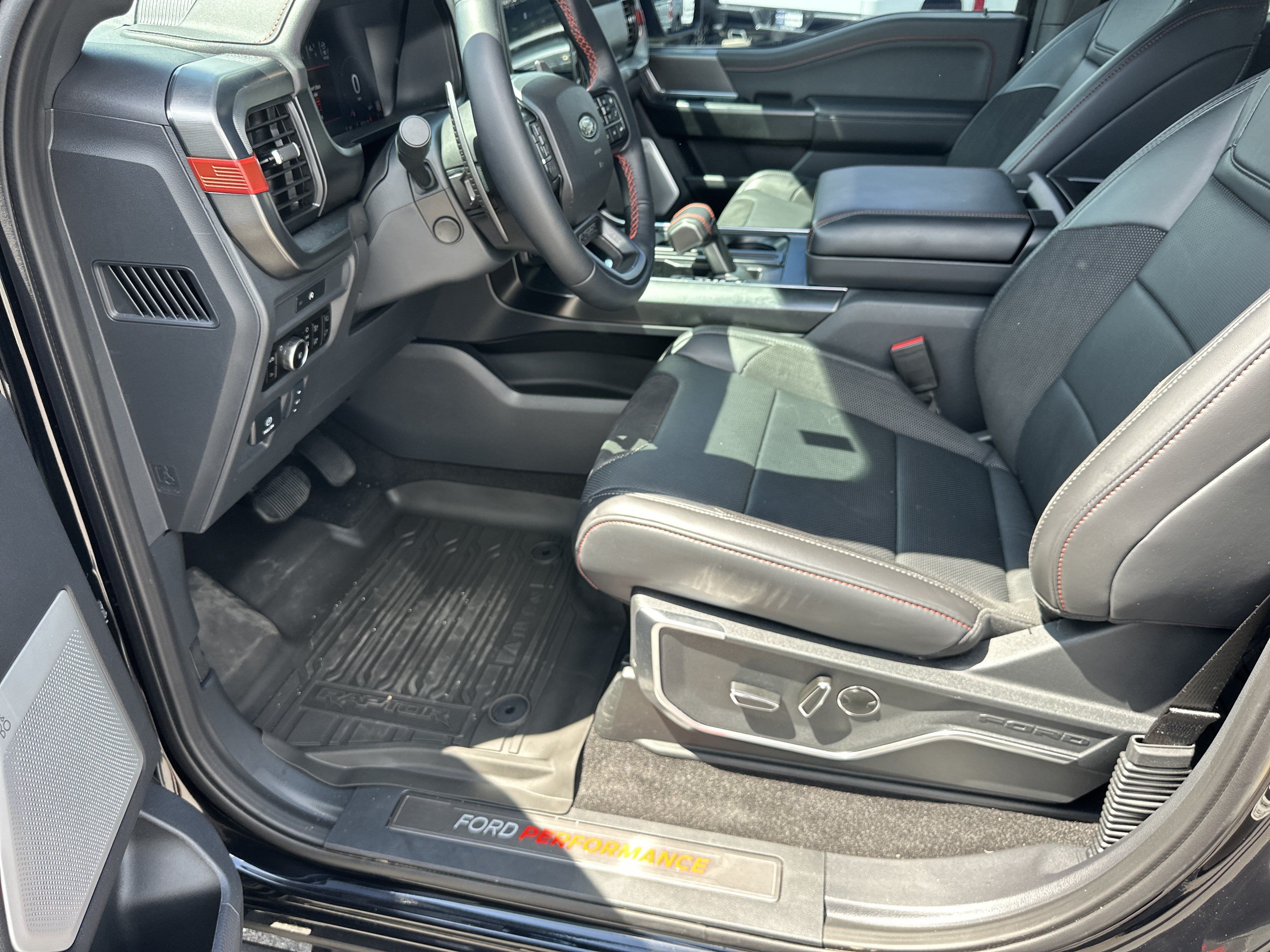 Used 2025 Ford F150 Raptor AWD/4WD image 10