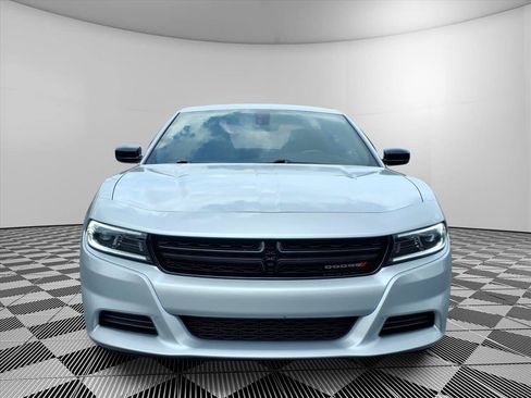 Used 2023 Dodge Charger SXT RWD image 2
