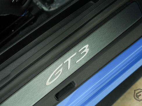 Used 2022 Porsche 911 GT3 image 38