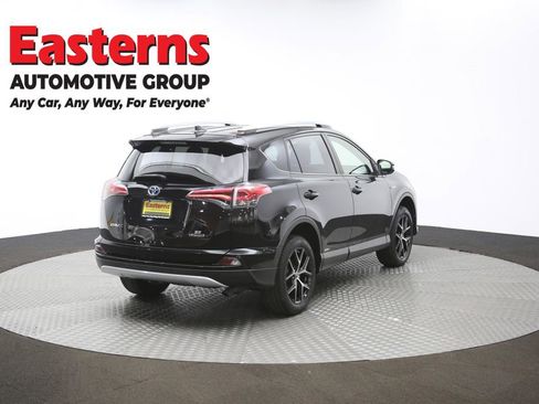 Used 2018 Toyota RAV4 SE image 57