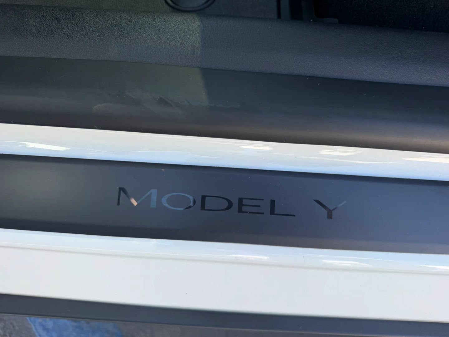 Used 2023 Tesla Model Y AWD image 13