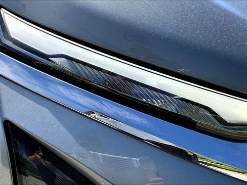 Used 2025 Chevrolet Equinox LT AWD/4WD image 30