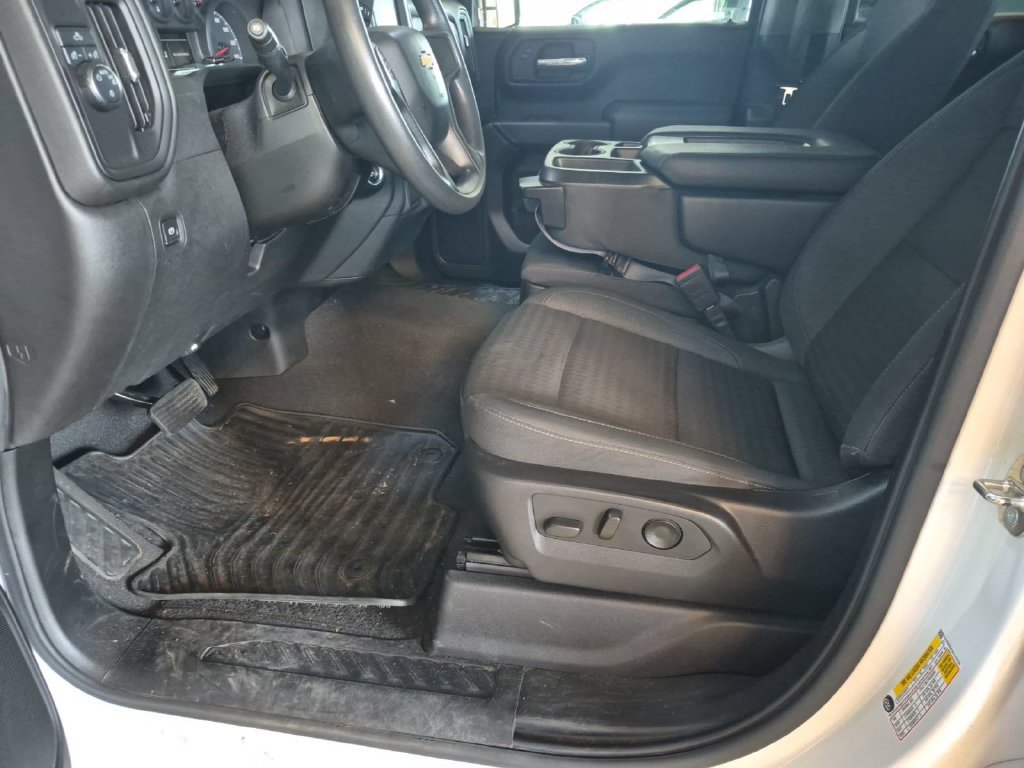 Used 2023 Chevrolet Silverado 1500 Custom w/ LPO, Dark Essentials Package RWD image 5