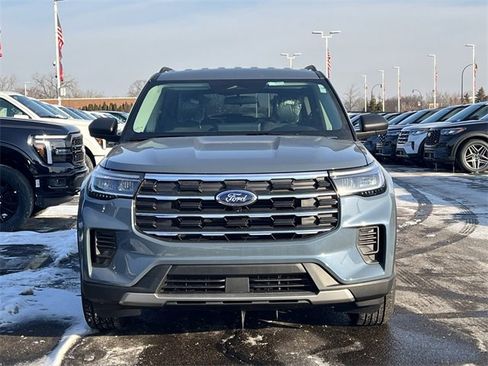 New 2026 Ford Explorer Active image 2