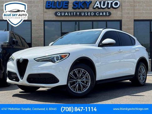 Used 2022 Alfa Romeo Stelvio Sprint RWD image 1
