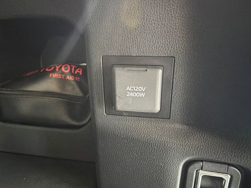 Used 2025 Toyota 4Runner TRD Off-Road AWD/4WD image 12