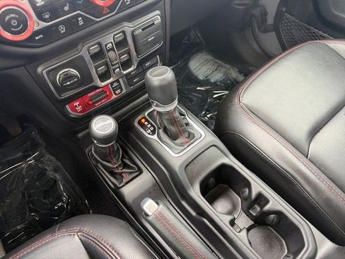 Used 2021 Jeep Gladiator Rubicon AWD/4WD image 24