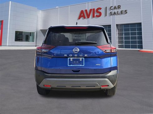 Used 2023 Nissan Rogue S image 5