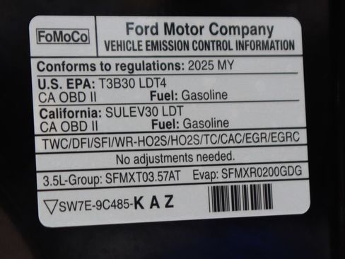 Used 2025 Ford Expedition Active AWD/4WD image 17