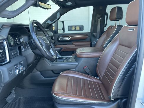 Used 2024 GMC Sierra 3500 Denali Ultimate image 24