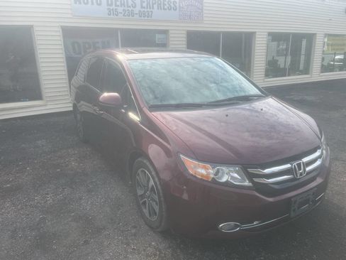 Used 2016 Honda Odyssey Touring Elite image 2