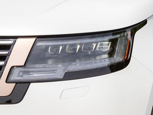 Used 2024 Land Rover Range Rover SV AWD/4WD image 24