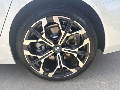 New 2026 BMW 330i xDrive Sedan w/ Premium Package AWD/4WD image 28