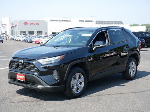Certified 2025 Toyota RAV4 XLE AWD/4WD image 3
