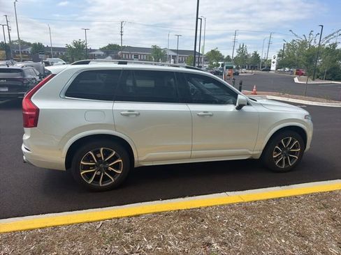 Used 2018 Volvo XC90 T5 Momentum w/ Convenience Package AWD/4WD image 15