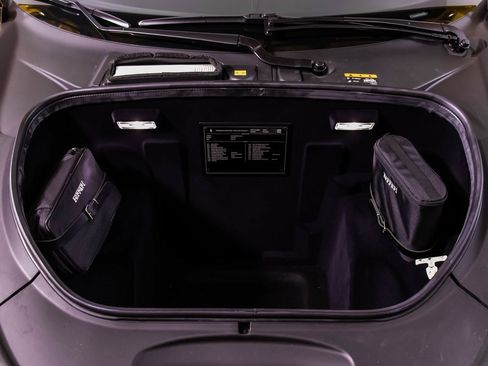 Certified 2022 Ferrari F8 Tributo image 13