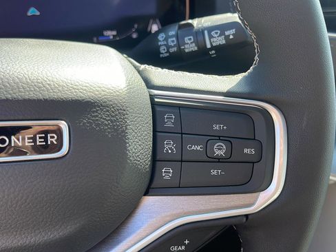 New 2026 Jeep Grand Wagoneer Limited AWD/4WD image 16