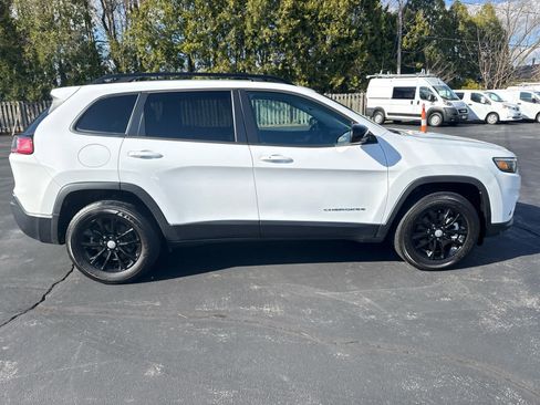 Used 2022 Jeep Cherokee Latitude Lux image 2