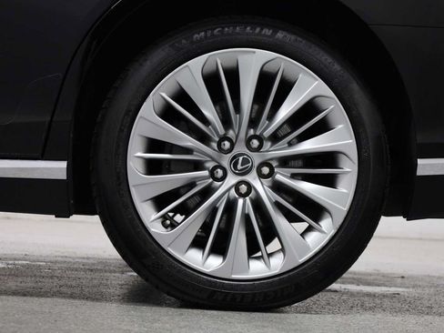 Used 2018 Lexus LS 500 w/ Interior Upgrade Package RWD image 37