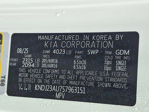 Certified 2025 Kia Soul LX w/ LX Technology Package FWD image 27