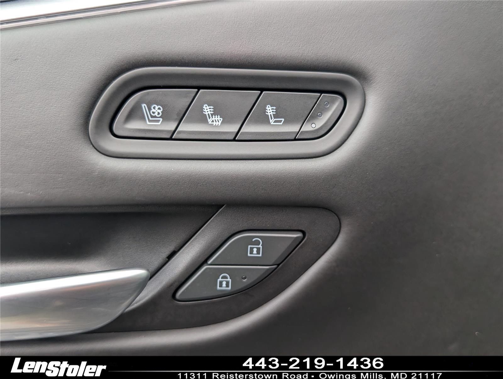 Used 2022 Cadillac Escalade Sport Platinum AWD/4WD image 25