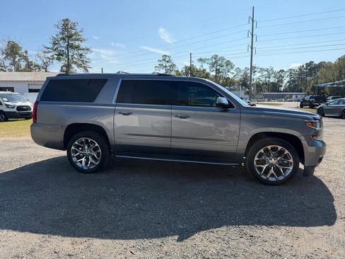 Used 2018 Chevrolet Suburban Premier image 4