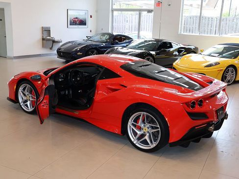 Certified 2021 Ferrari F8 Tributo RWD image 65