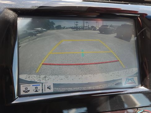 Used 2018 Toyota Camry XLE FWD image 27