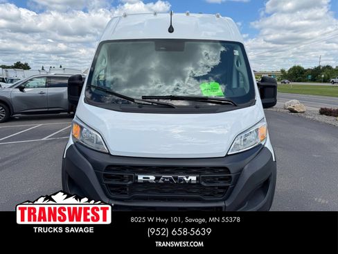 Used 2025 RAM ProMaster 2500 w/ Convenience Group FWD image 17