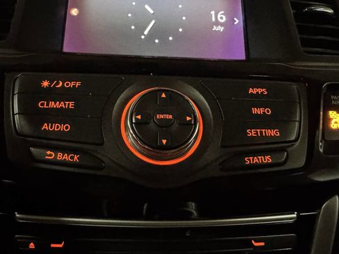 Used 2020 Nissan Pathfinder S image 21