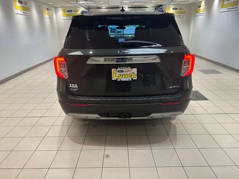Used 2024 Ford Explorer XLT w/ Equipment Group 202A AWD/4WD image 26